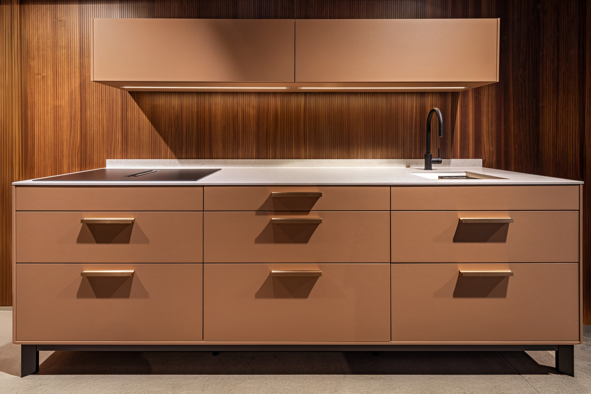 next125 Küche – Inselansicht frontal